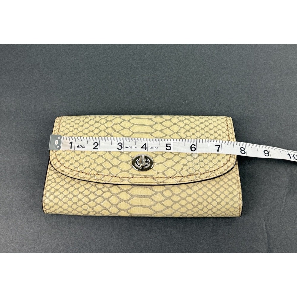 Coach Turn Lock Wallet Snakeskin Croc Embossed Tan Beige Trifold Clutch Rare - Picture 9 of 10